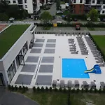 Spring & Summer Polanki Park Apartman