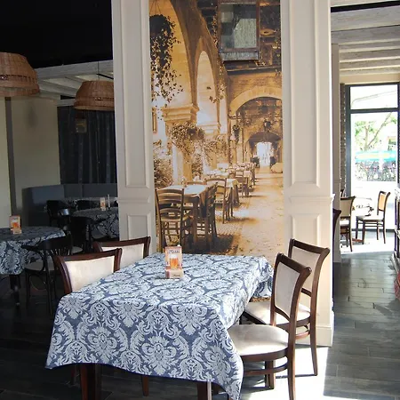 Spring & Summer Polanki Park 아파트 코워브제크